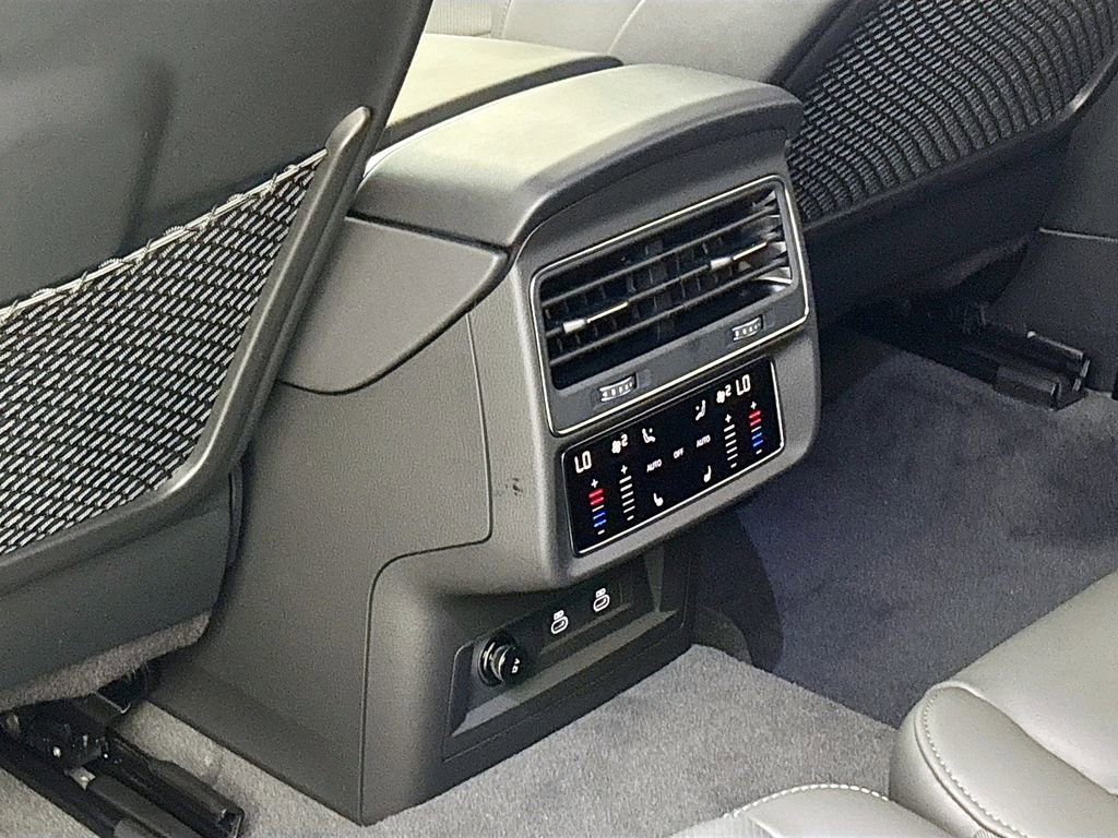 New 2026 Audi Q7 3.0T Prestige image 18