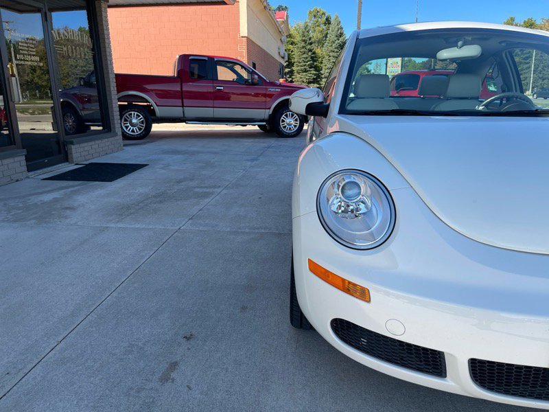 Used 2008 Volkswagen Beetle S image 6