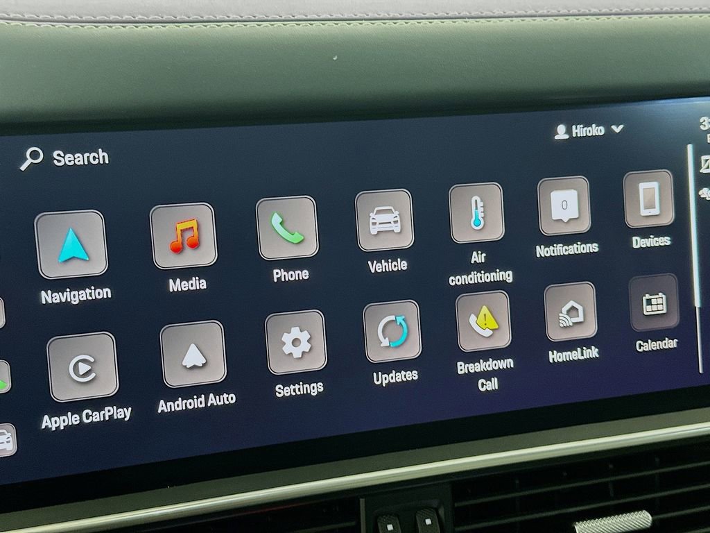 Certified 2023 Porsche Cayenne Platinum Edition image 15