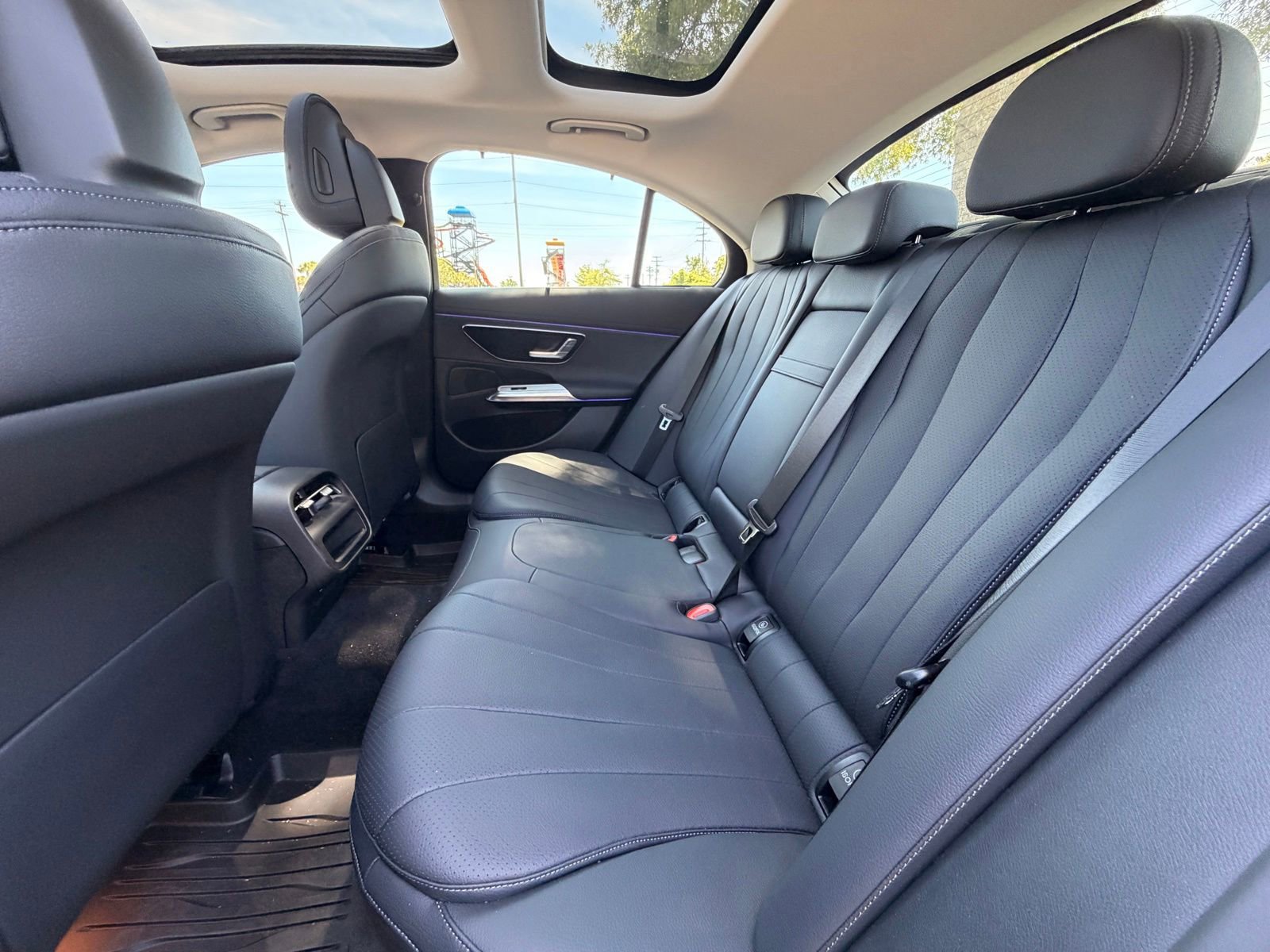 Used 2025 Mercedes-Benz E 350 Sedan image 17