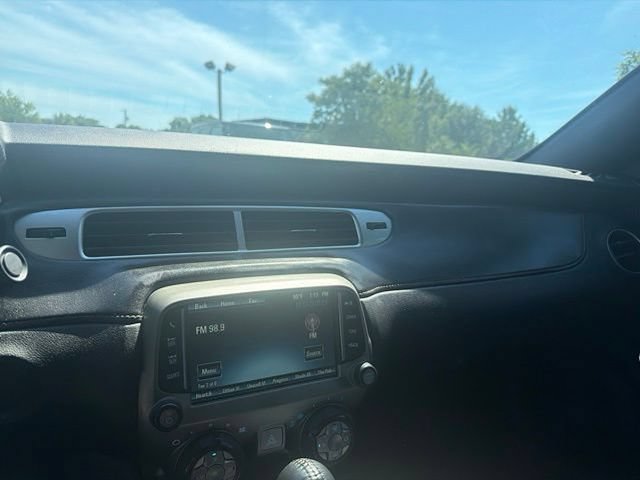 Used 2014 Chevrolet Camaro LT RWD image 9