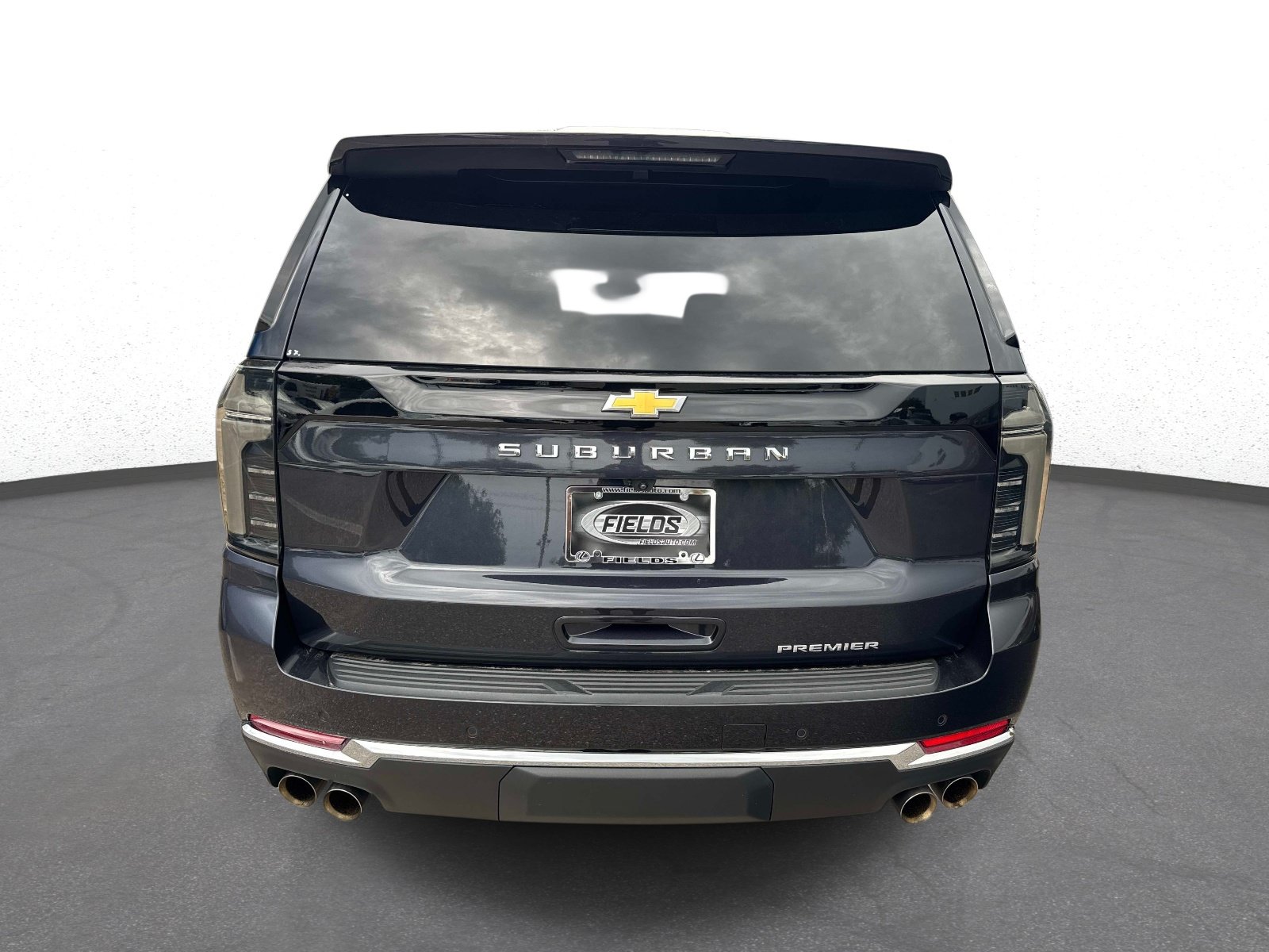 Used 2025 Chevrolet Suburban Premier RWD image 4