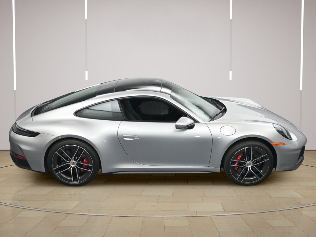 Used 2025 Porsche 911 Carrera GTS RWD image 39