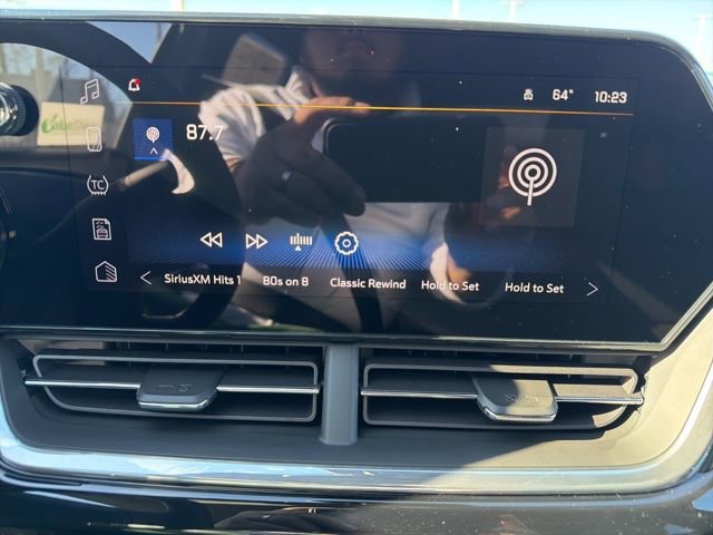 New 2026 Chevrolet Trax RS w/ Sunroof Package image 25