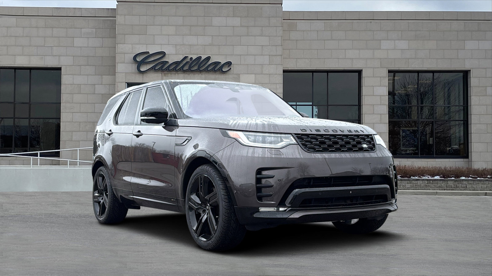 Used 2022 Land Rover Discovery S R-Dynamic image 1