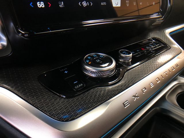 New 2027 Ford Expedition Platinum w/ Stealth Appearance Package AWD/4WD image 18