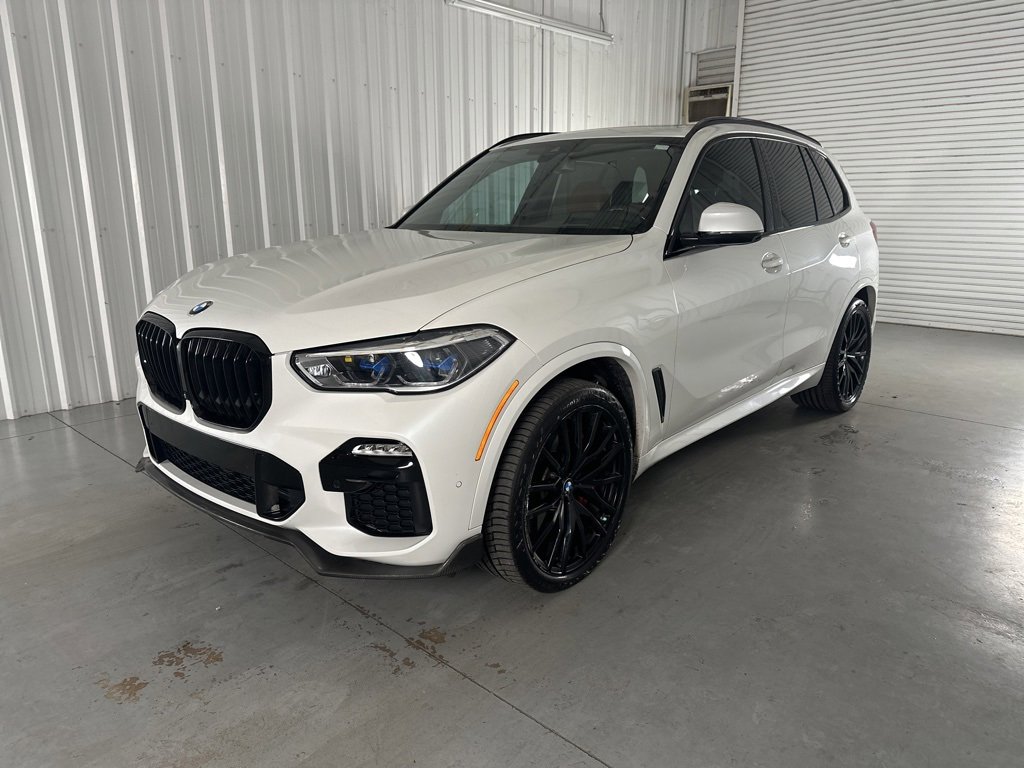 Used 2021 BMW X5 M50i w/ Executive Package image 1