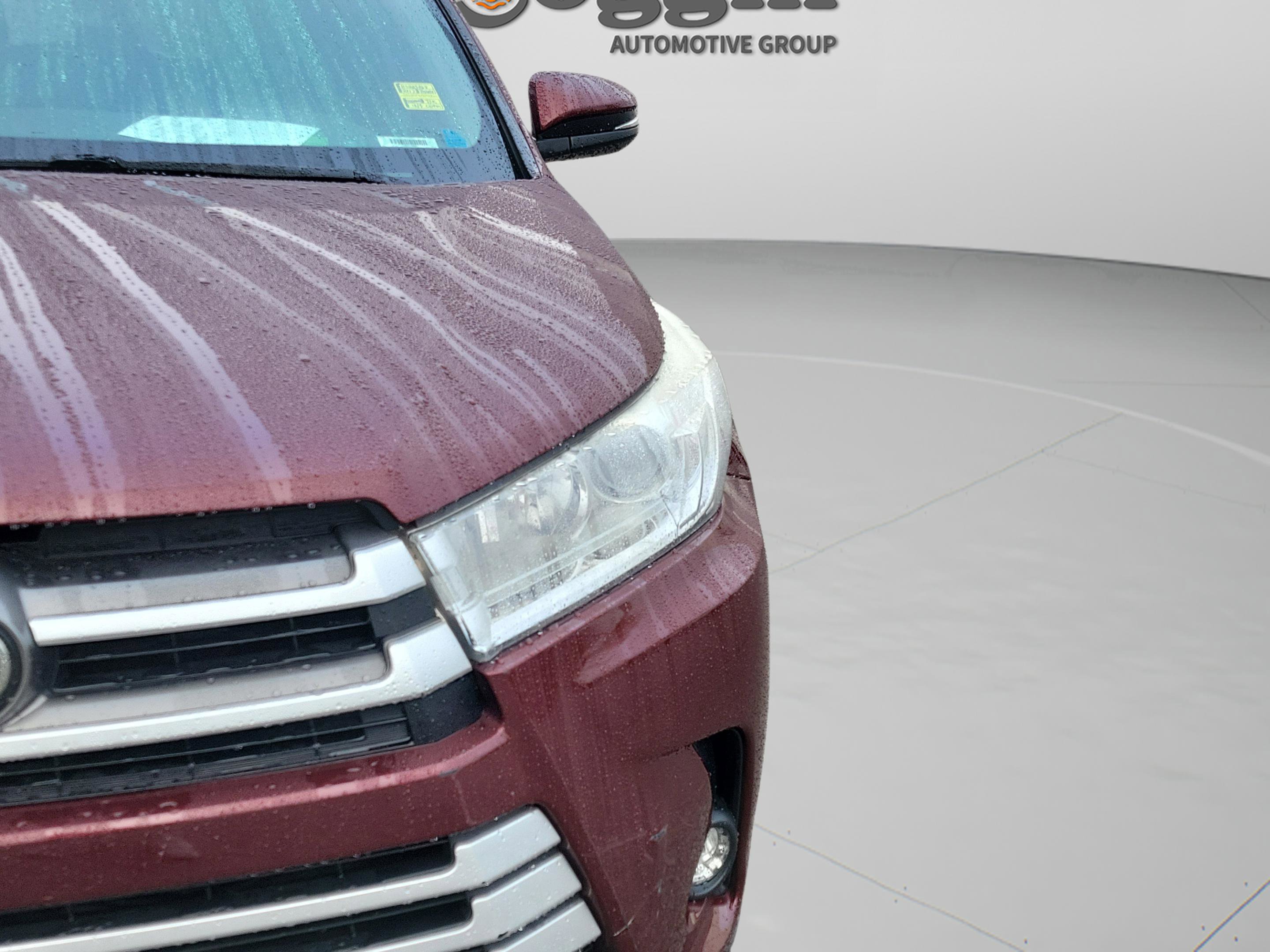 Used 2017 Toyota Highlander XLE image 8