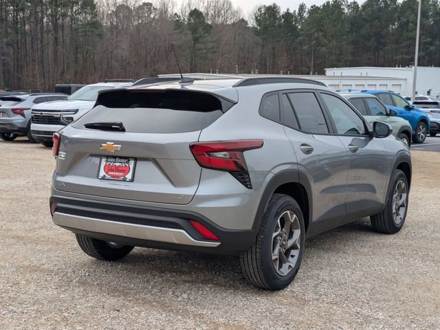 New 2026 Chevrolet Trax LT image 2