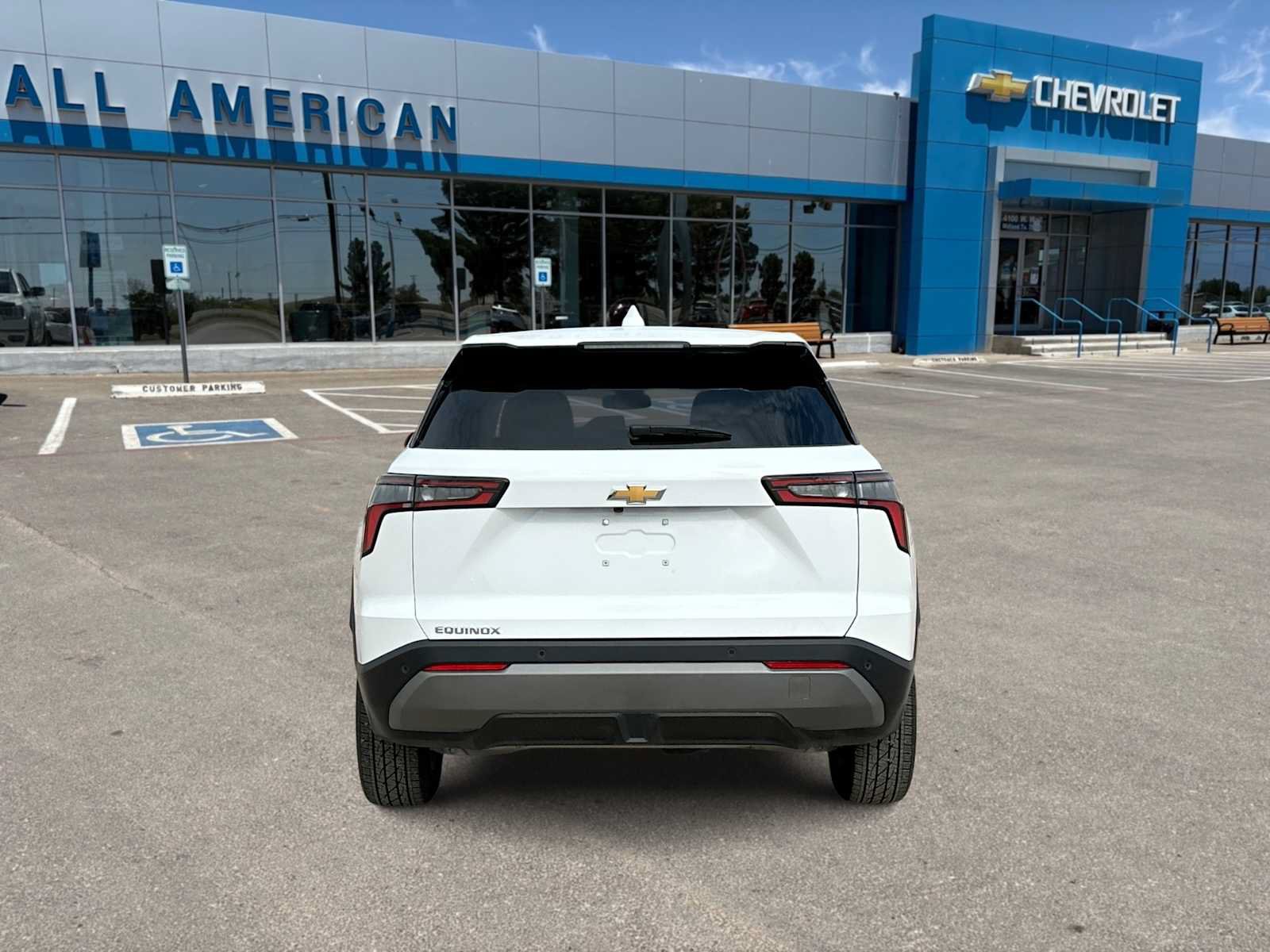 Used 2026 Chevrolet Equinox LT FWD image 7