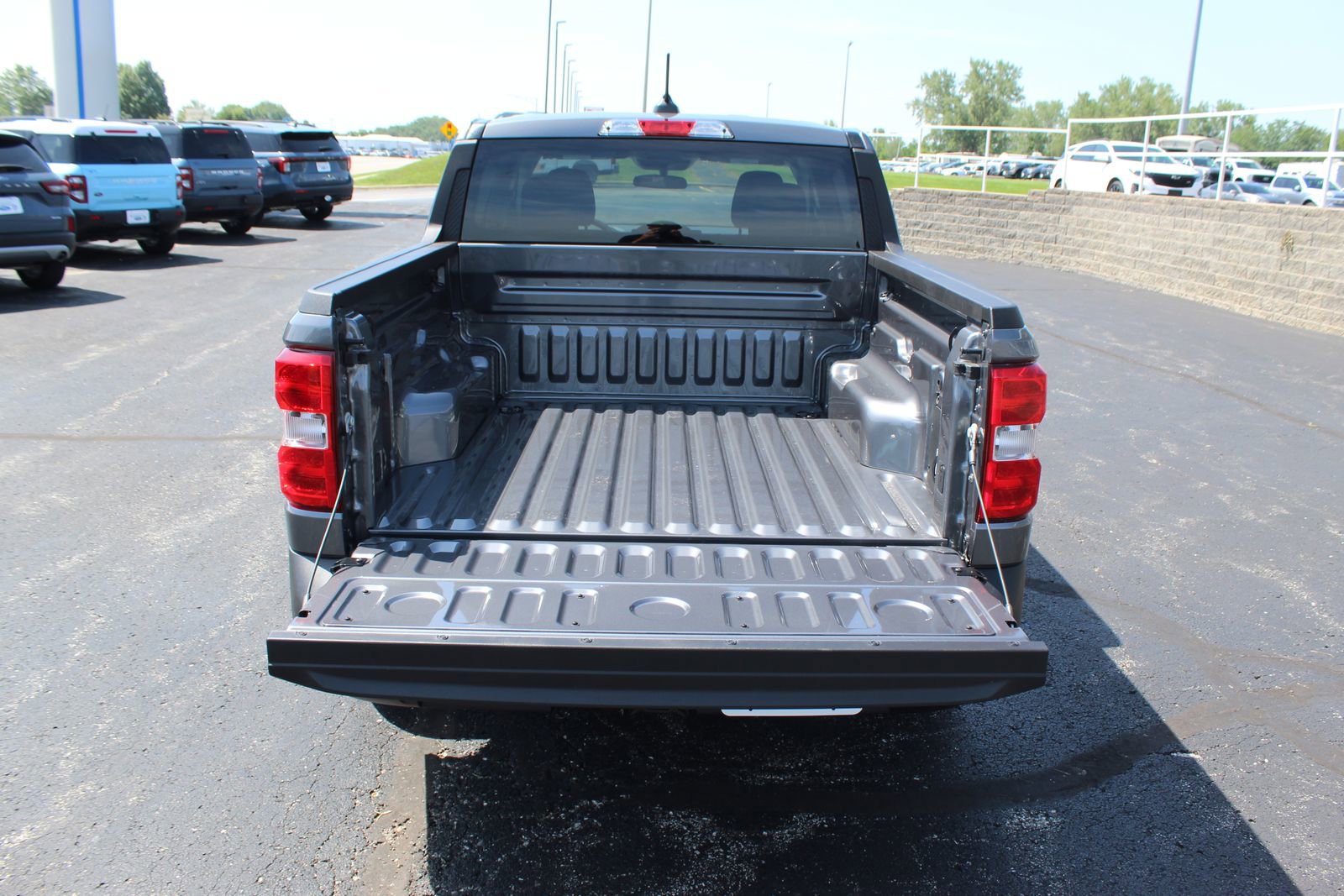 New 2025 Ford Maverick XLT image 5