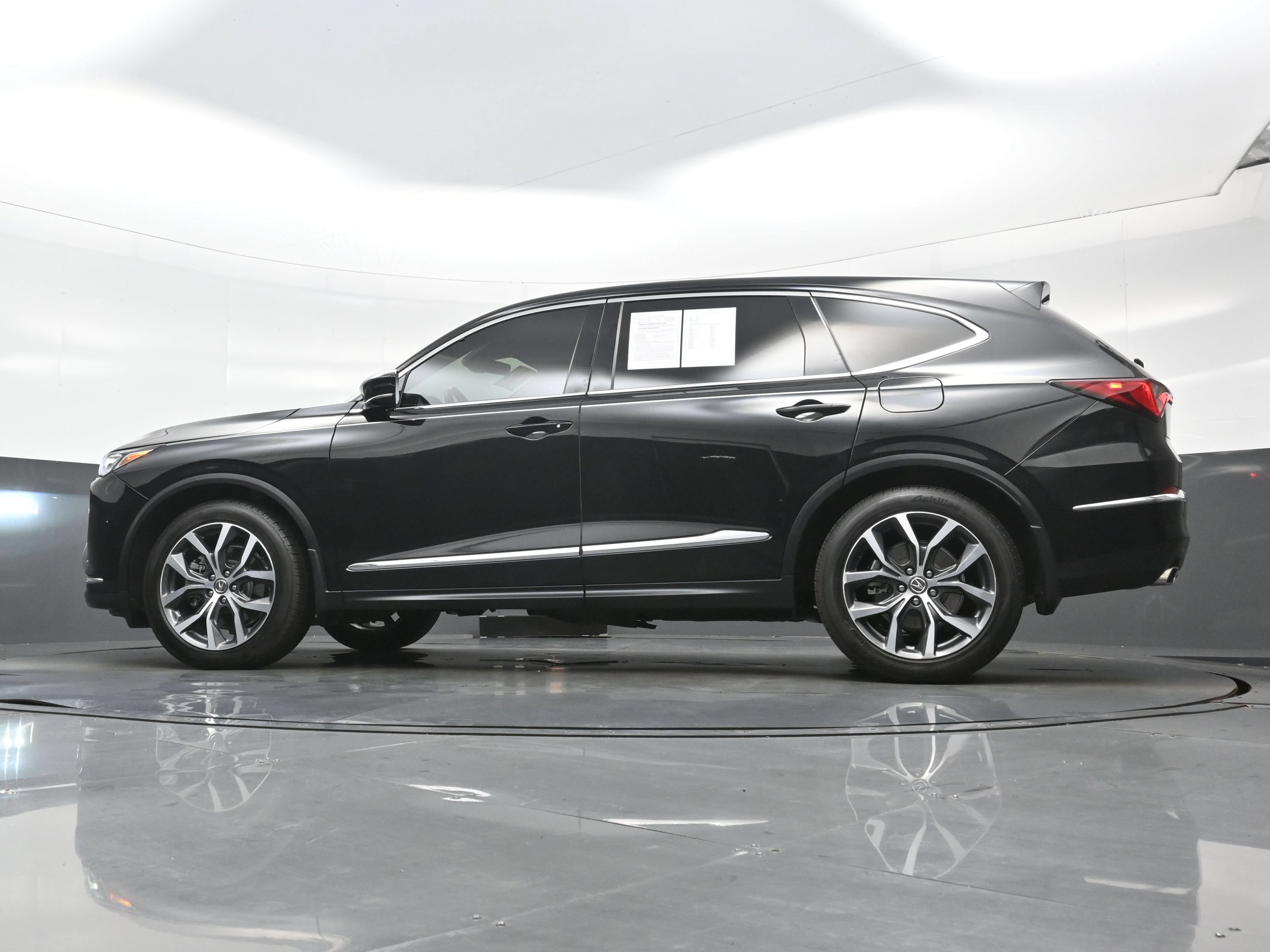 Used 2022 Acura MDX w/ Technology Package FWD image 27