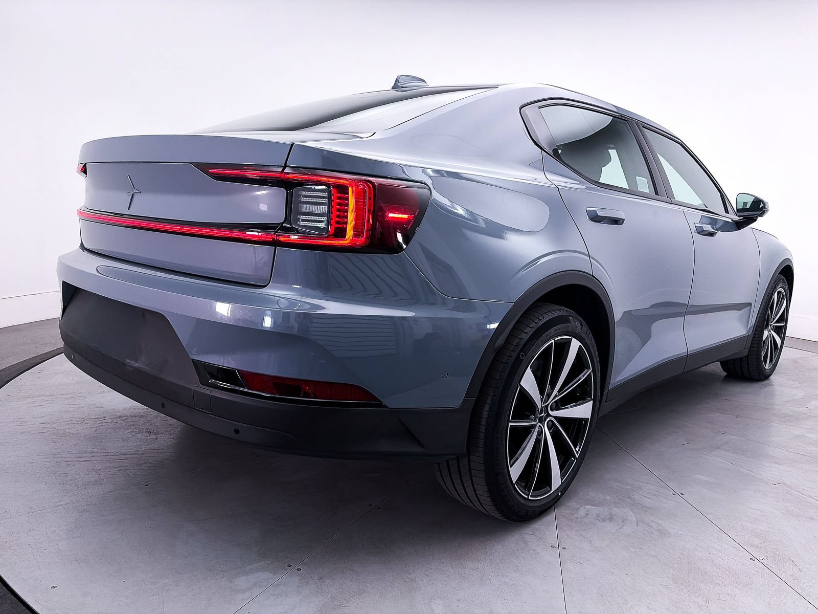Used 2022 Polestar Polestar 2 w/ Pilot Package AWD/4WD image 15