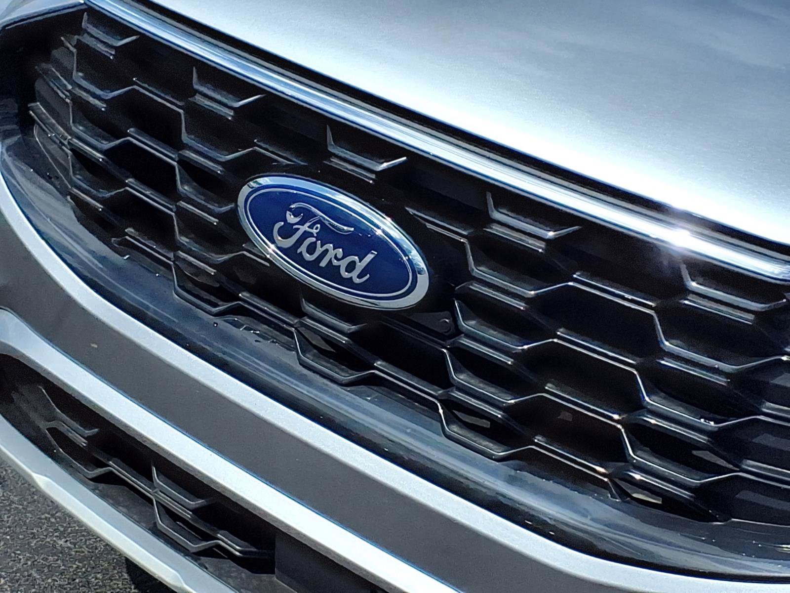 Used 2023 Ford Escape ST-Line w/ Tech Pack #1 AWD/4WD image 30