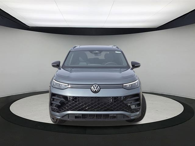 New 2026 Volkswagen Tiguan SE R-Line image 2
