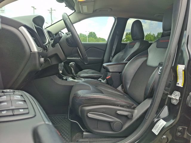 Used 2015 Jeep Cherokee Trailhawk w/ Trailer Tow Group AWD/4WD image 13