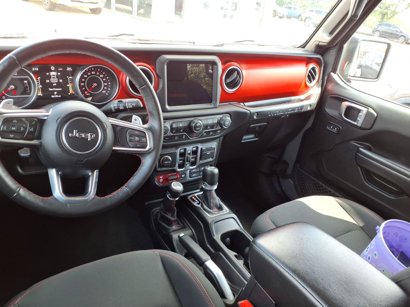 Used 2018 Jeep Wrangler Unlimited Rubicon AWD/4WD image 5