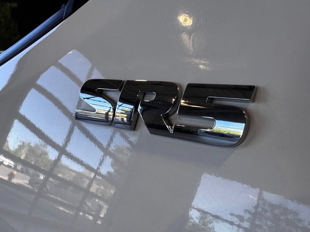 Used 2021 Toyota Tacoma SR5 AWD/4WD image 9