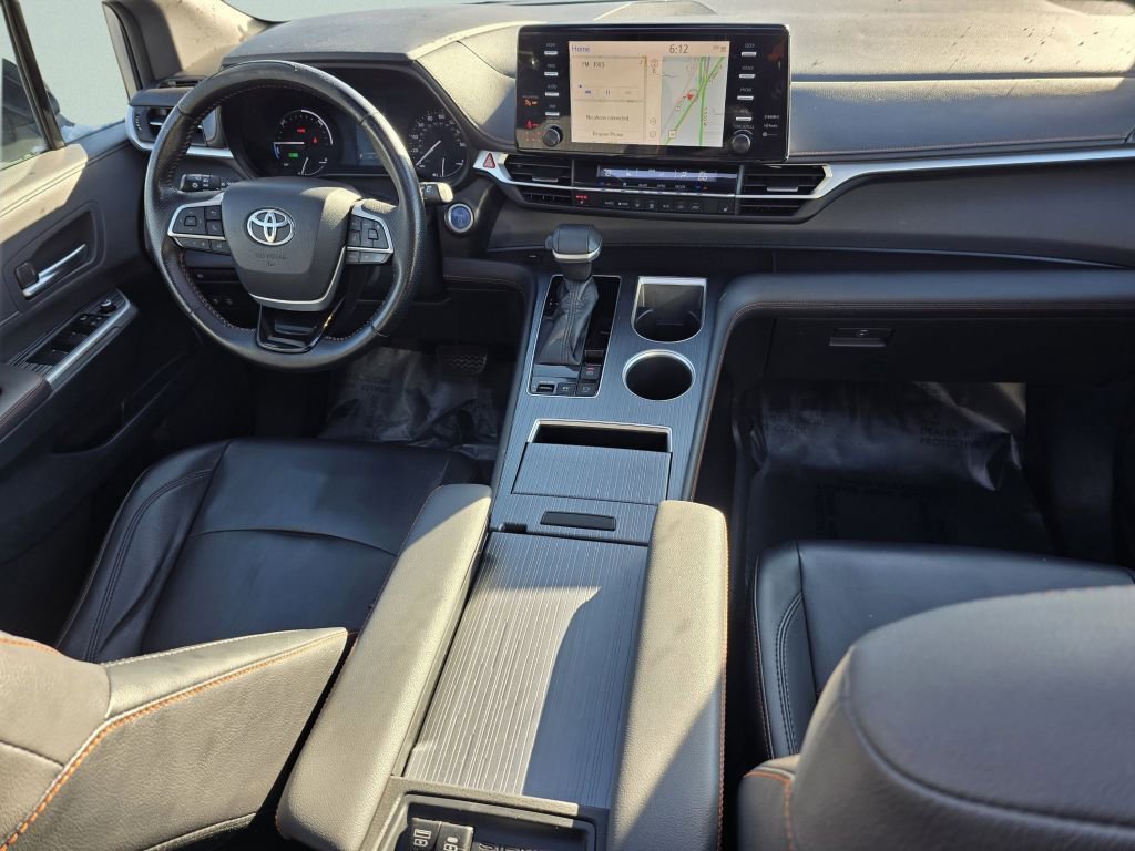 Used 2021 Toyota Sienna XSE FWD image 31