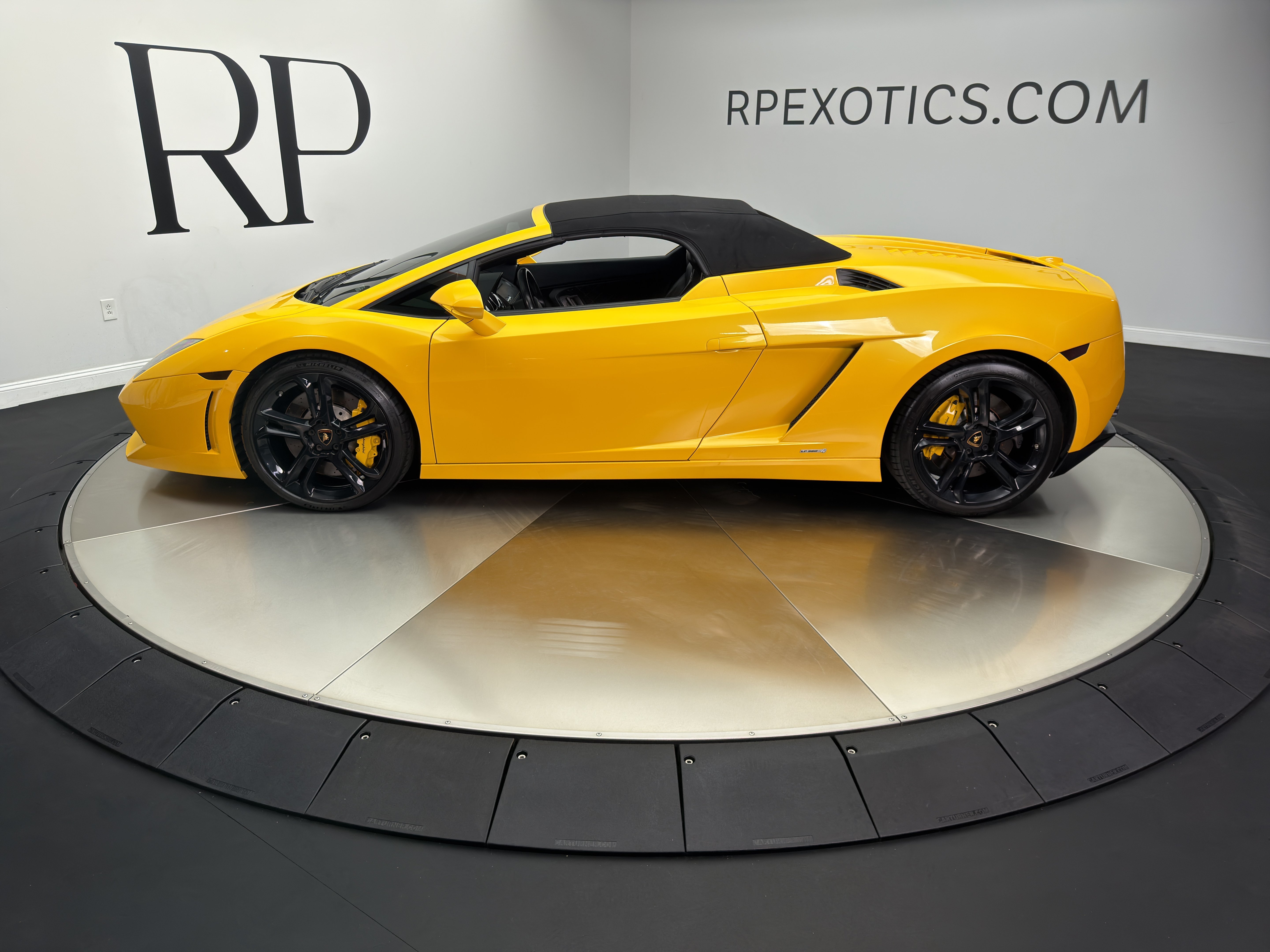 Used 2011 Lamborghini Gallardo LP 560-4 AWD/4WD image 11