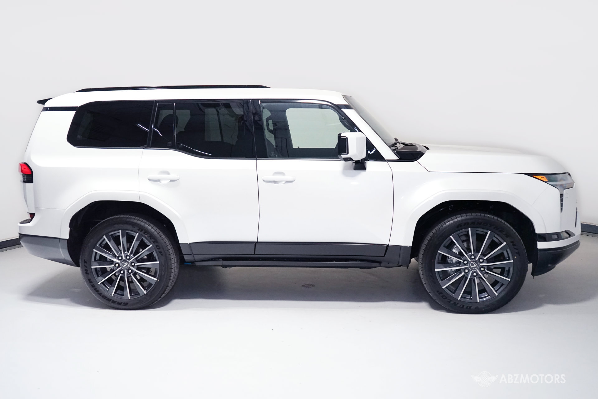 Used 2026 Lexus GX 550 AWD/4WD image 3