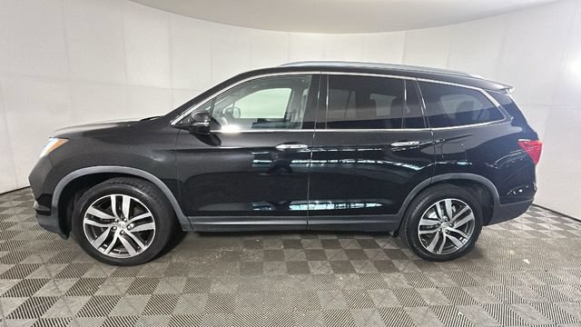Used 2017 Honda Pilot Elite image 5