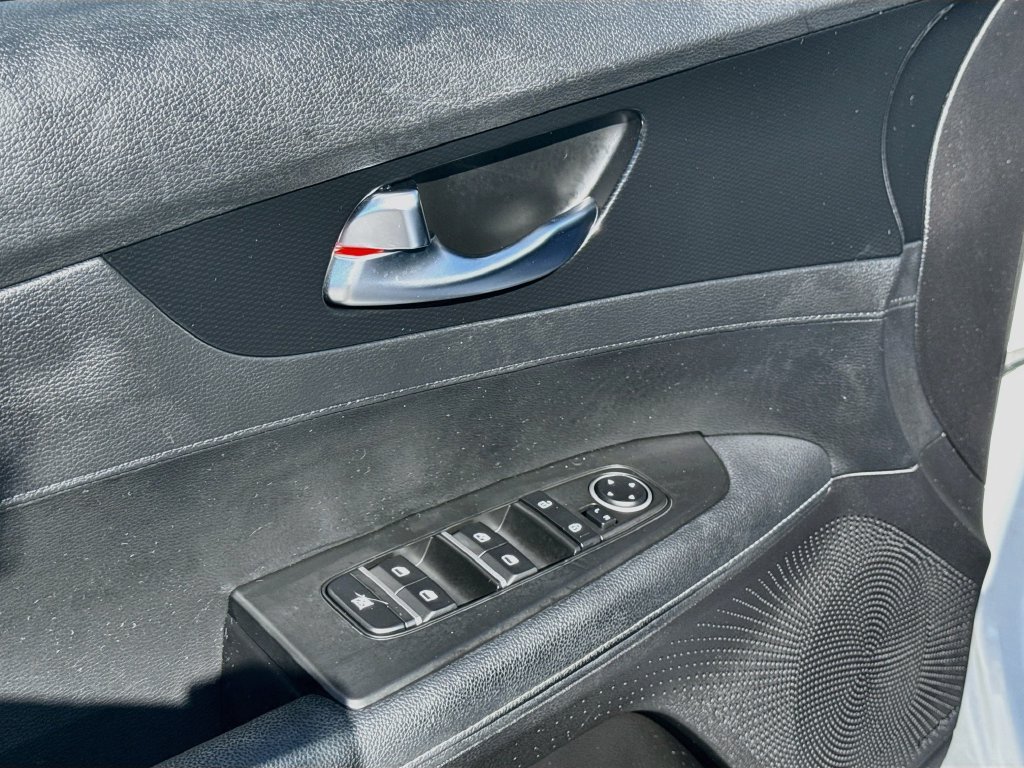 Certified 2023 Kia Forte GT-Line w/ GT-Line Premium Package FWD image 19