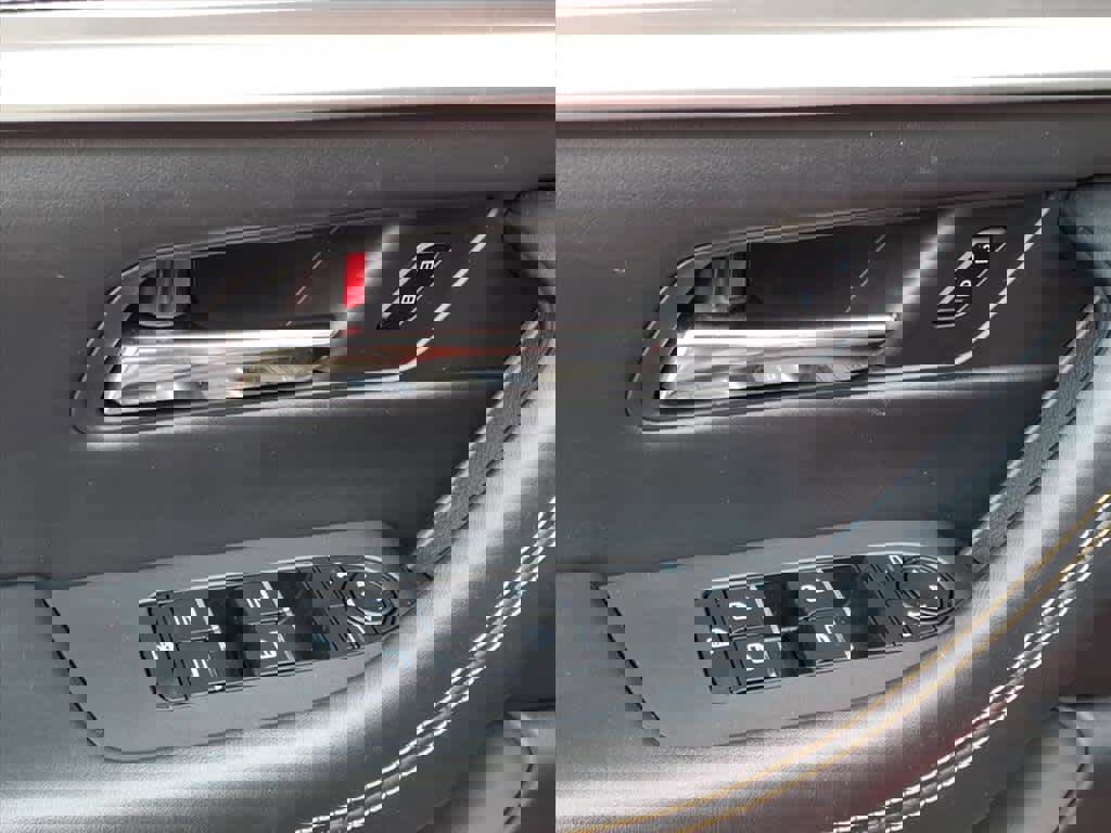 Used 2024 MAZDA CX-90 Plug-In Hybrid w/ Premium Pkg image 24