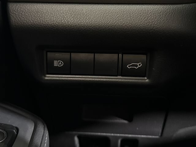 Used 2025 Toyota Grand Highlander AWD image 39