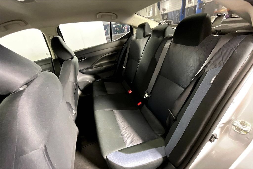 Used 2025 Nissan Versa SV w/ Trunk Package FWD image 31
