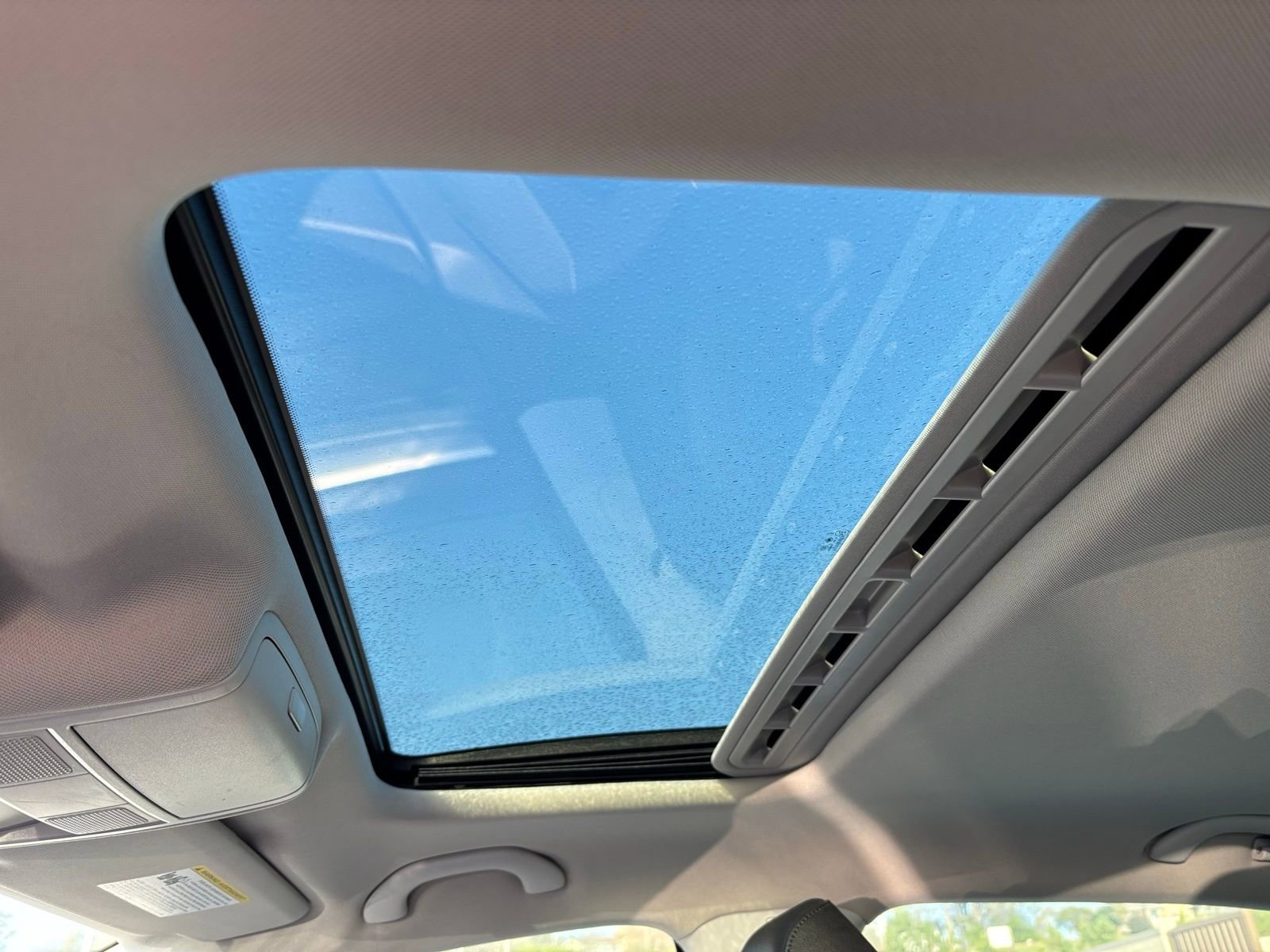 Used 2019 Volkswagen Passat 2.0T Wolfsburg w/ Wheels & Sunroof Package image 7