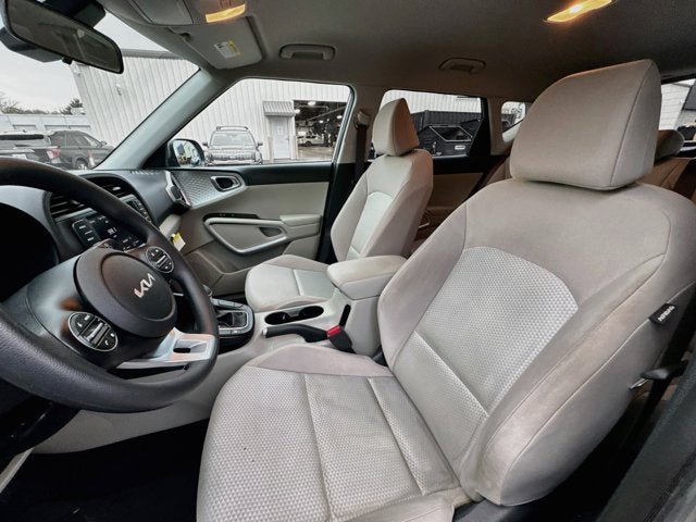 Certified 2023 Kia Soul LX FWD image 19