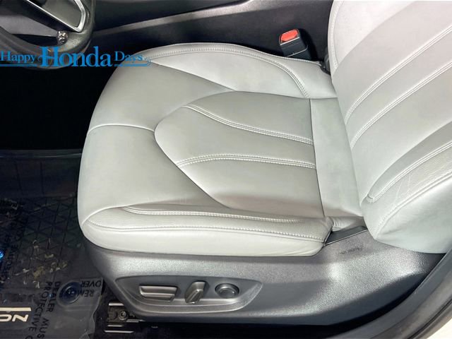 Used 2019 Toyota Avalon XLE image 25