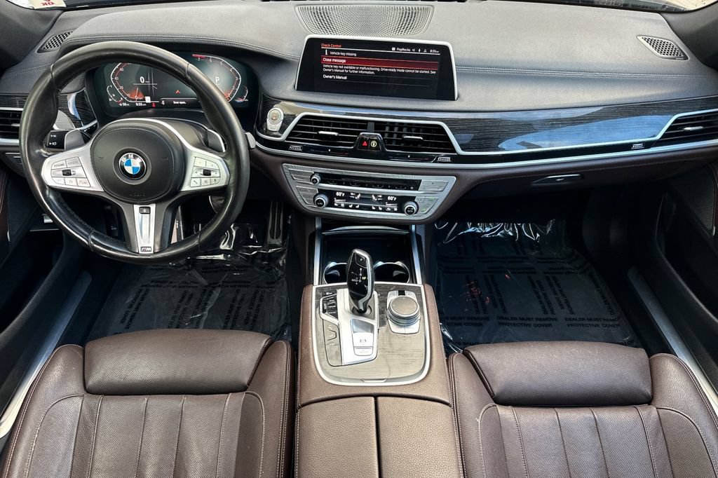 Used 2020 BMW 740i w/ M Sport Package RWD image 14