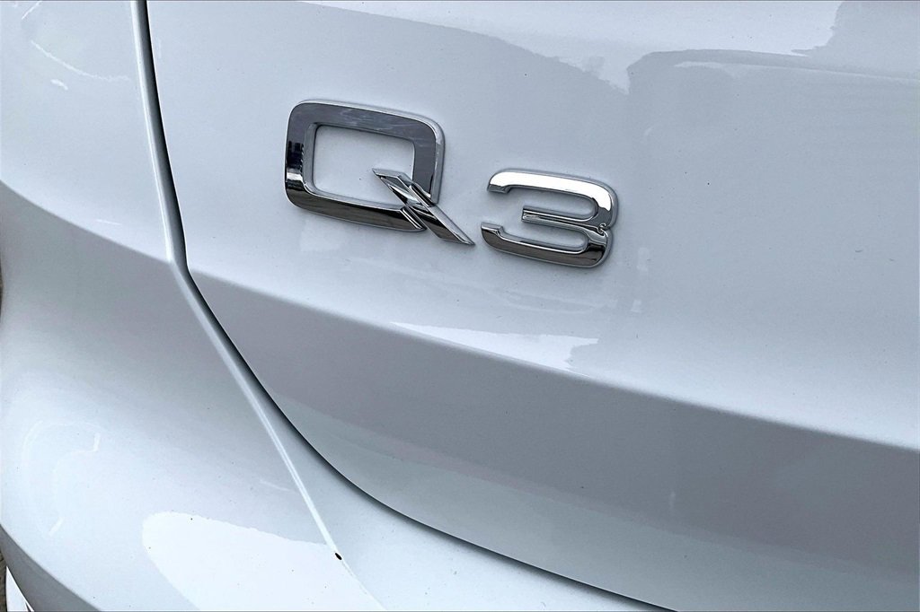 Used 2025 Audi Q3 2.0T Premium Plus w/ Premium Plus Package image 24
