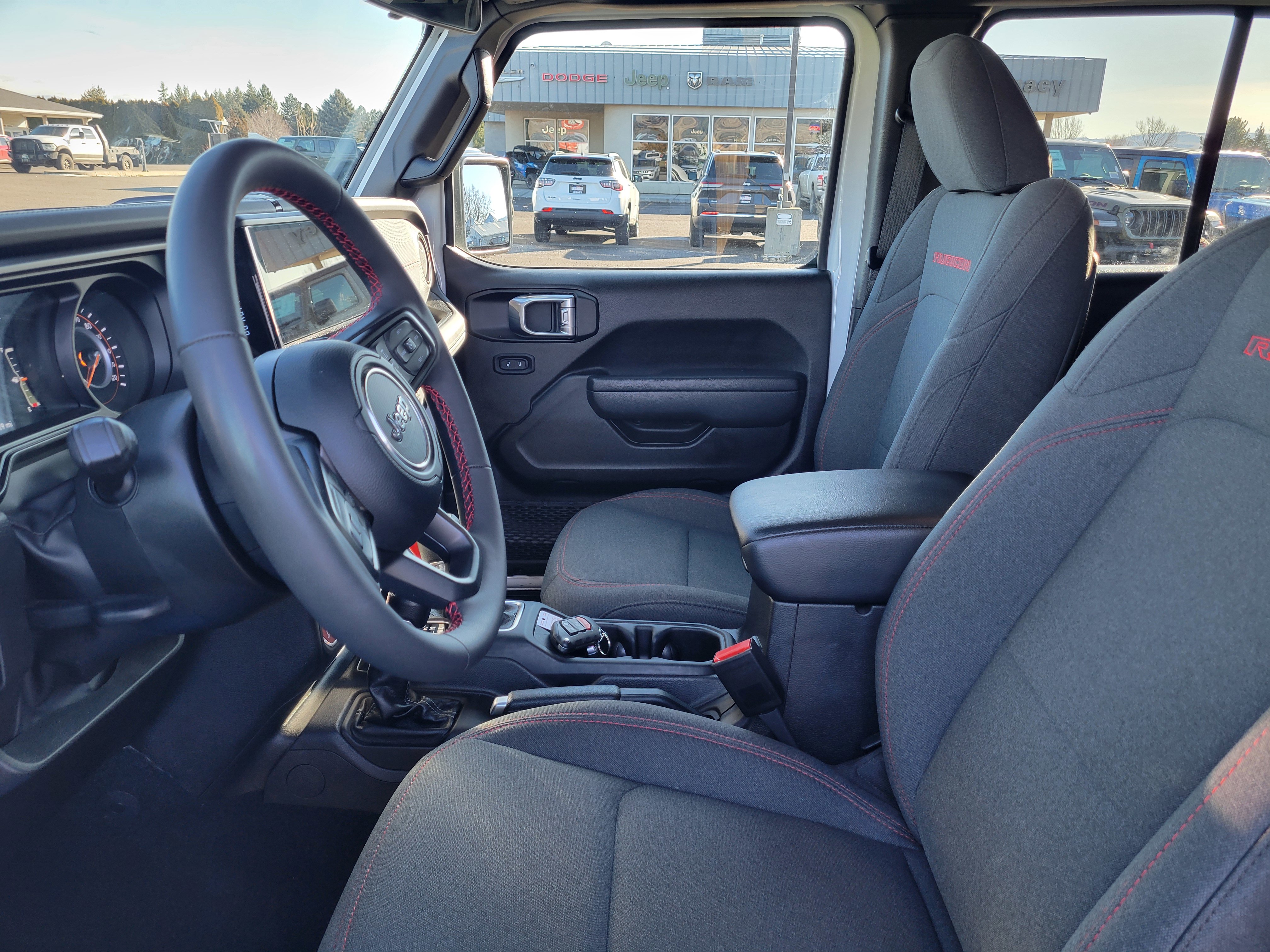 Used 2024 Jeep Gladiator Rubicon w/ Convenience Group image 7