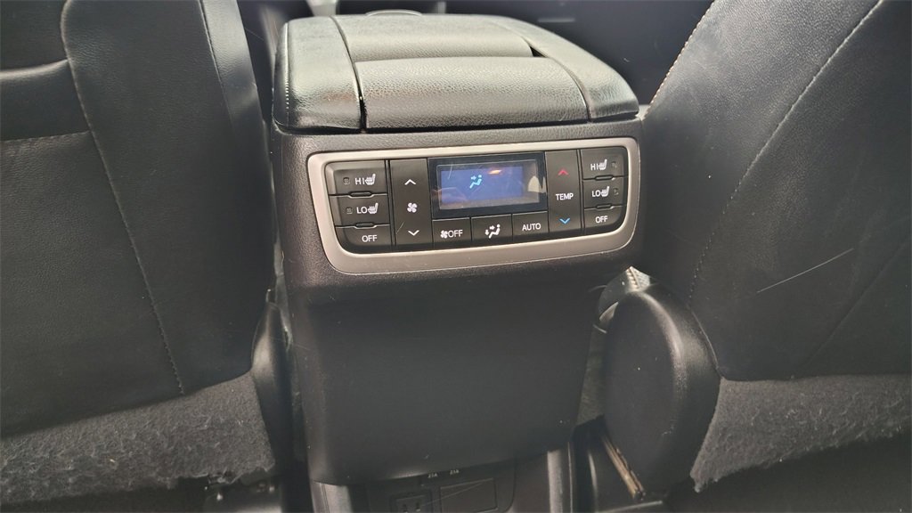 Used 2018 Toyota Highlander Limited Platinum image 30
