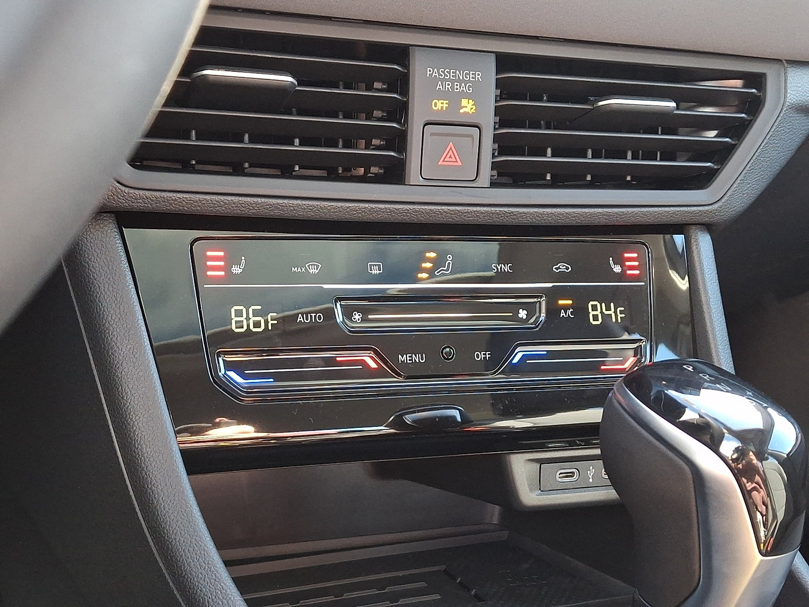 New 2026 Volkswagen Jetta SE FWD image 12