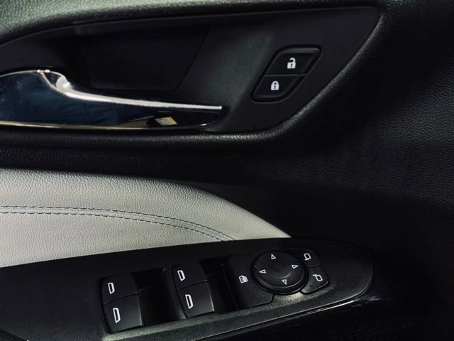 Used 2025 Chevrolet Trax LT image 12