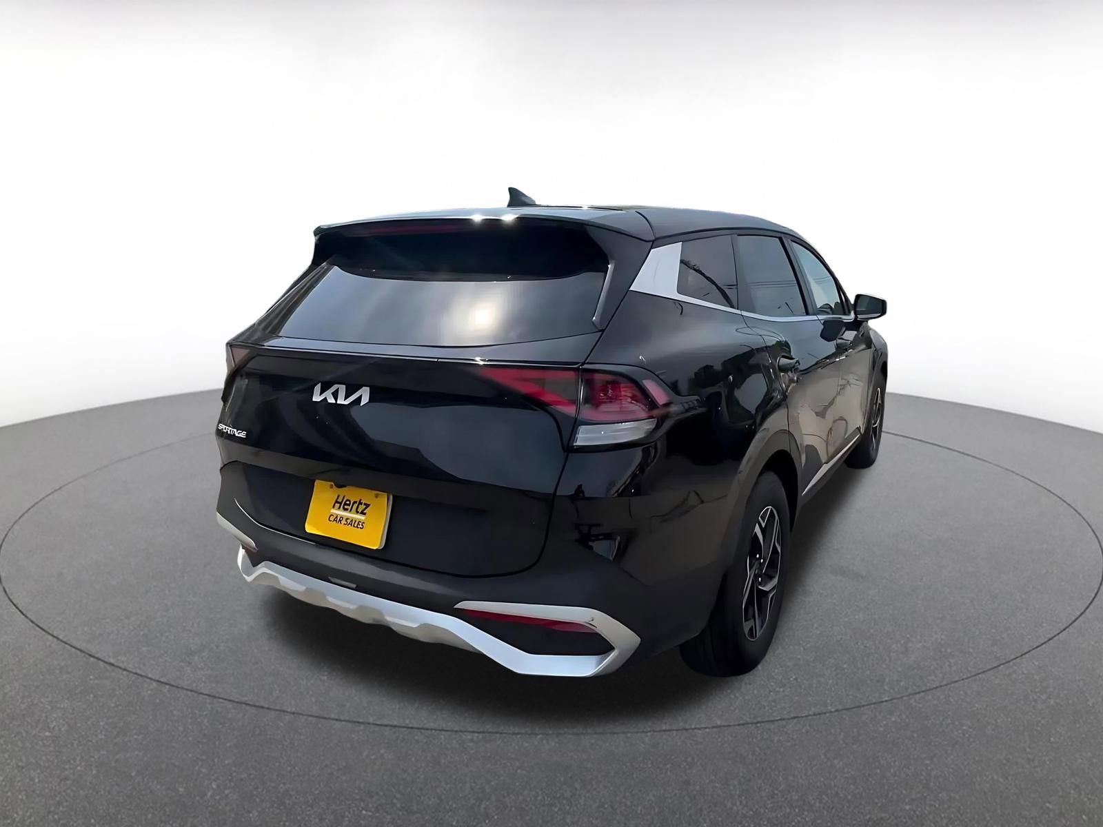 Used 2025 Kia Sportage LX image 13