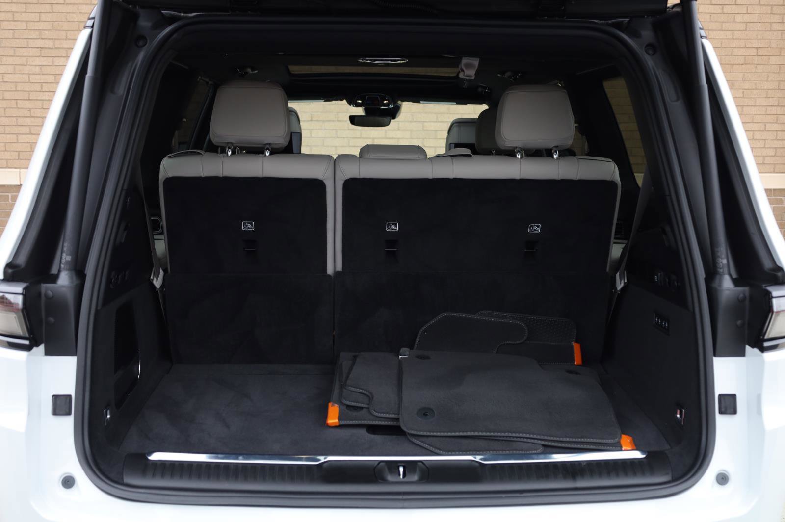 Used 2026 Jeep Grand Wagoneer Summit w/ Rear Seat Video Group I AWD/4WD image 12