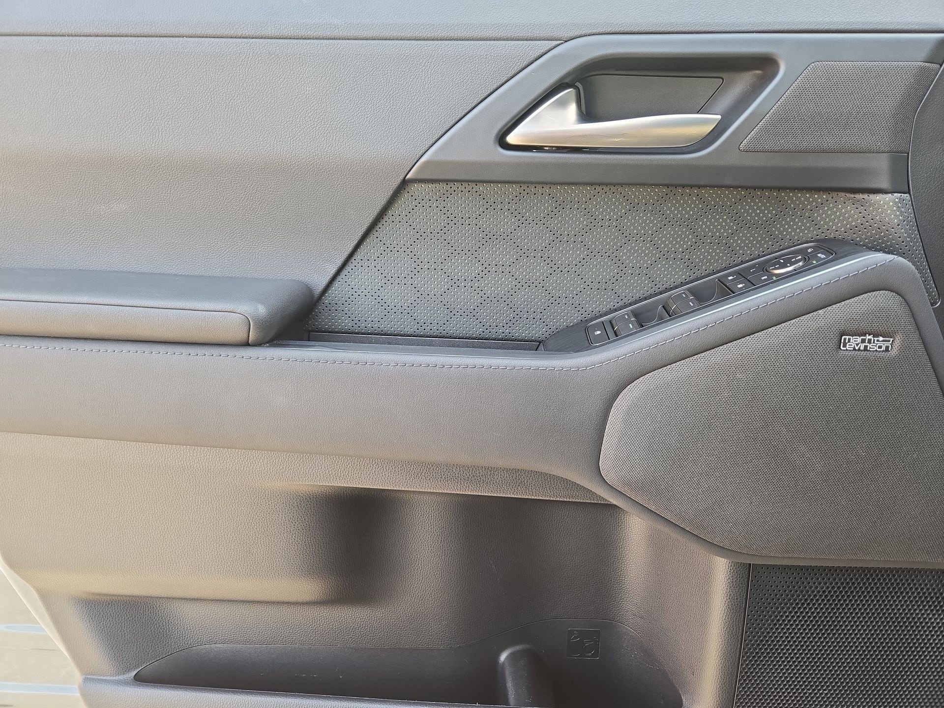 Used 2024 Lexus GX 550 image 15