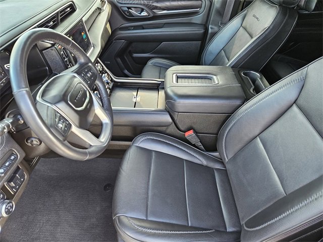 Used 2022 GMC Yukon Denali w/ Denali Ultimate Package image 13