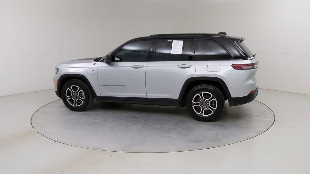 Used 2022 Jeep Grand Cherokee Trailhawk w/ Rear Seat Video Group 1 image 17