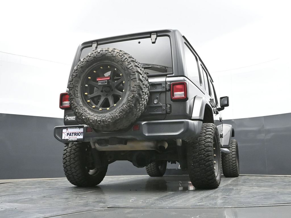 Used 2018 Jeep Wrangler Unlimited Sahara AWD/4WD image 46