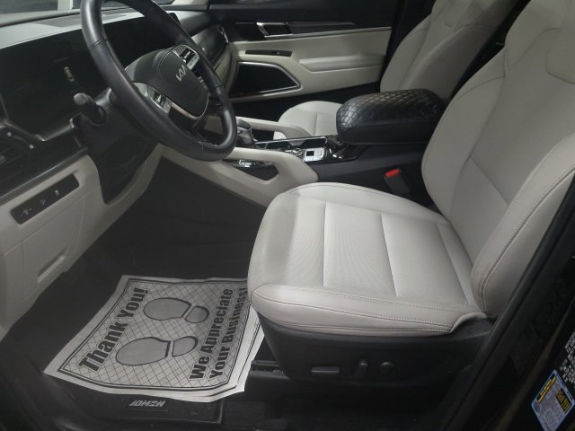 Used 2024 Kia Telluride S w/ S Sunroof Package image 15