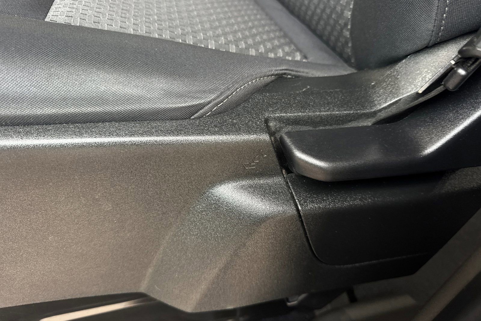 Used 2025 Ford Transit 250 148 Medium Roof w/ Load Area Protection Package image 12