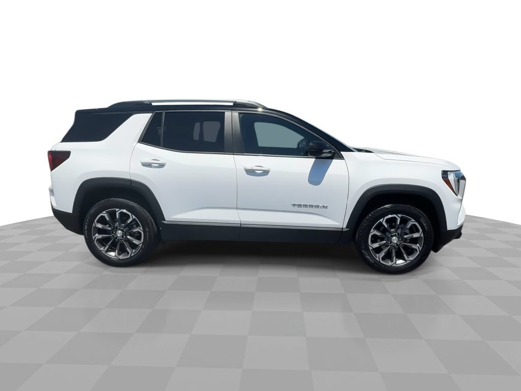 Used 2025 GMC Terrain Elevation w/ Elevation Premium Package AWD/4WD image 9