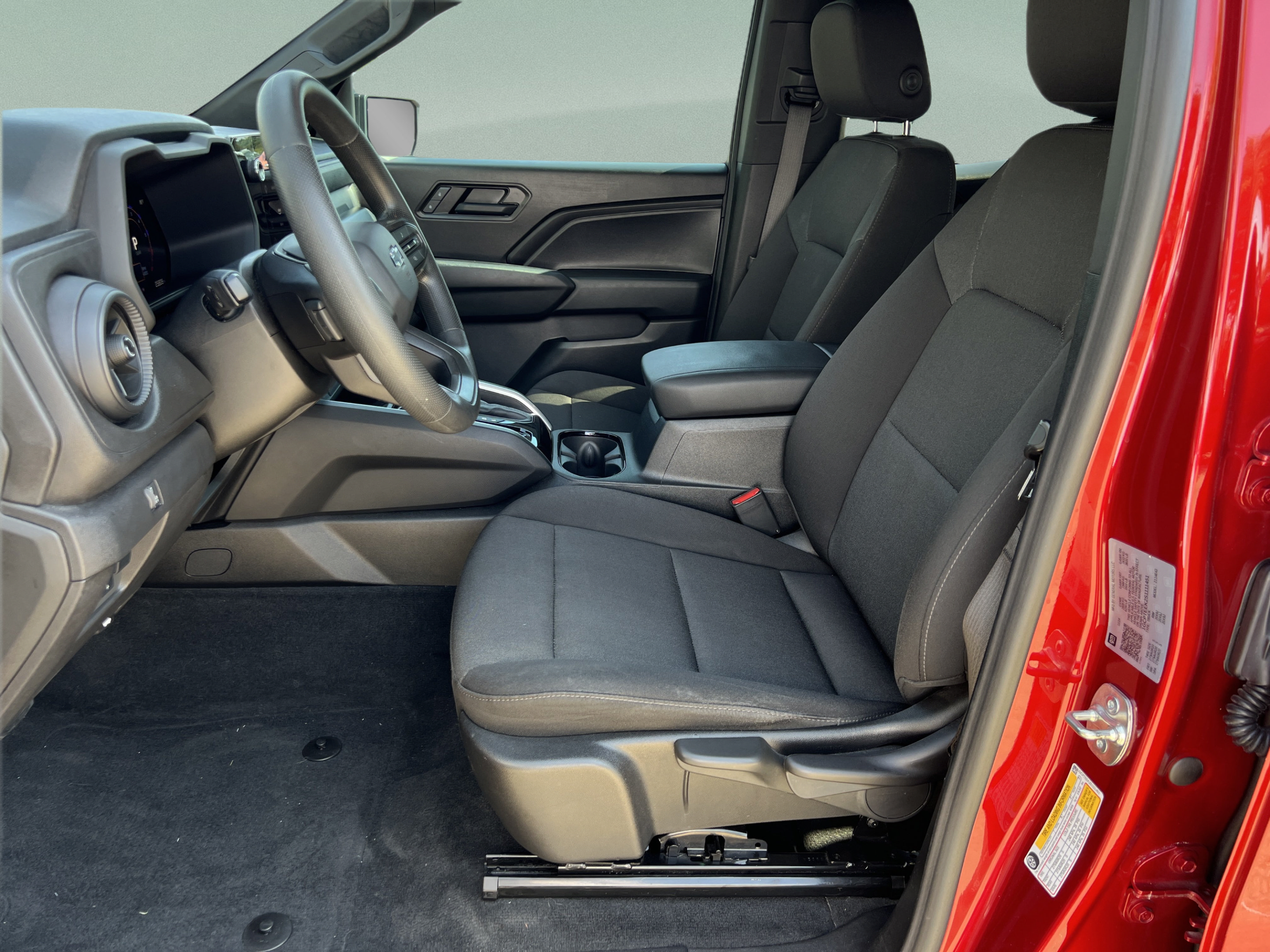 Used 2025 Chevrolet Colorado Trail Boss AWD/4WD image 10