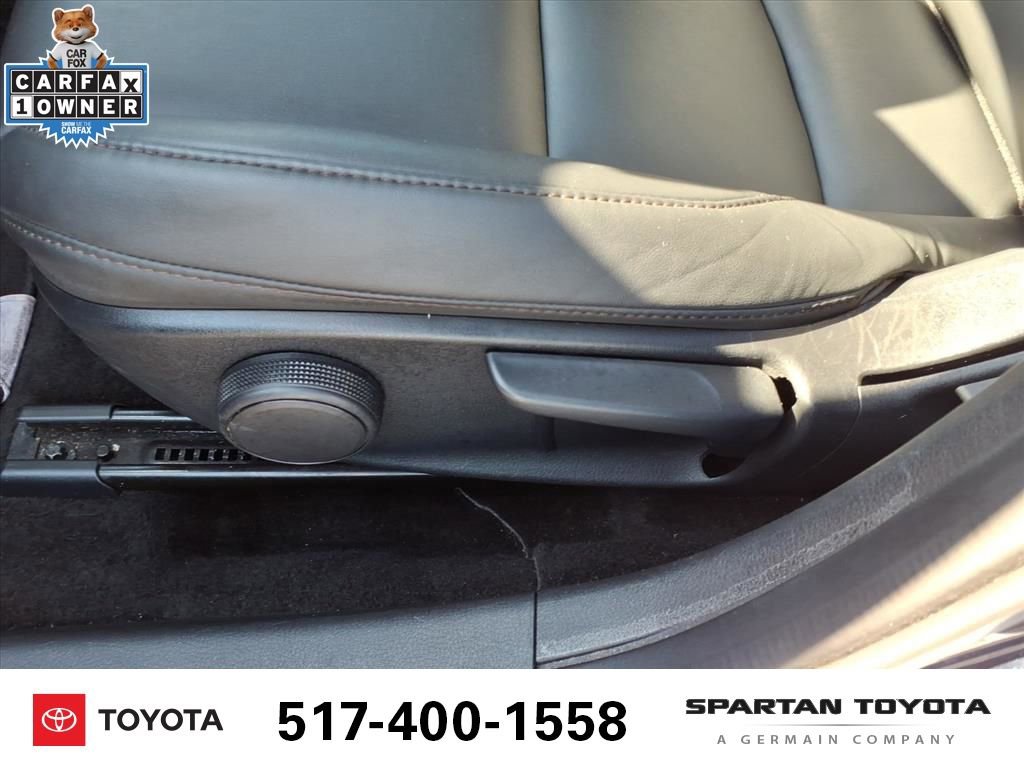 Used 2024 MAZDA MAZDA3 s FWD image 16